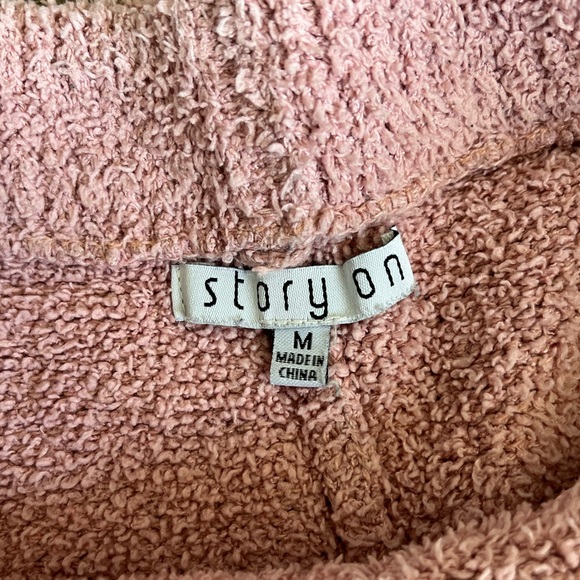 Plush Top and Short Pink PJs Comfy Set M - Picture 5 of 5